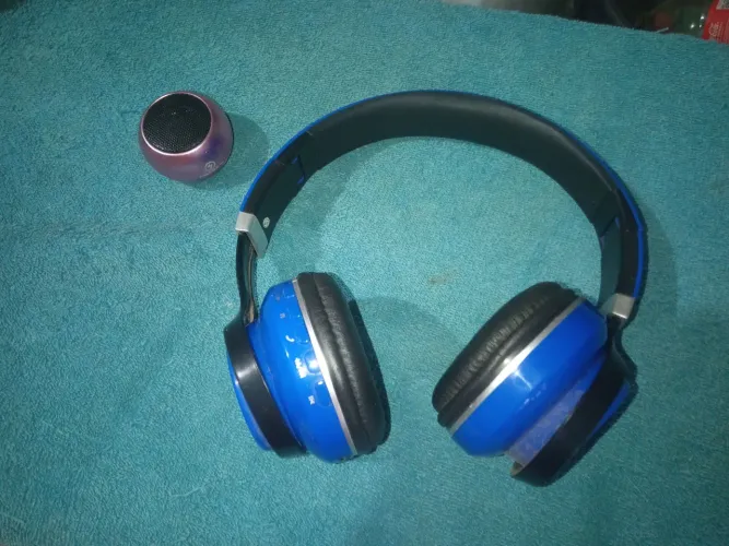 Fone de ouvido + Bônus ( caixinha bluetooth)
