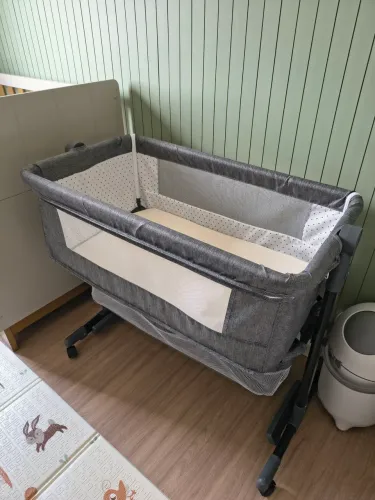 Berço Portátil com Ajuste de Altura