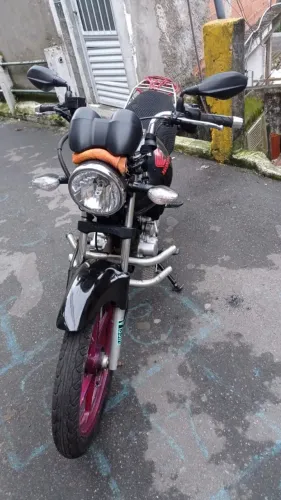 Titan 125 ano 2004