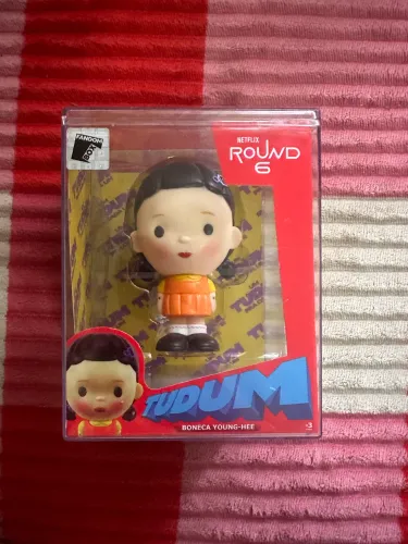 Boneca Round 6 tudum Netflix (nunca tirada da caixa)