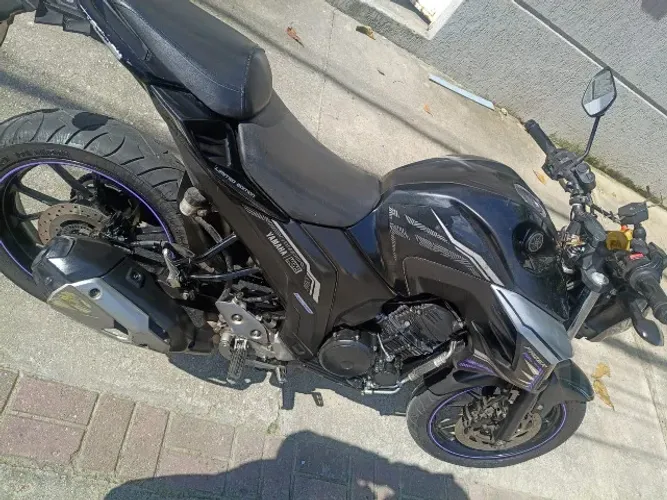 Fazer FZ25 ABS 2023 Edição Limitada Pantera Negra