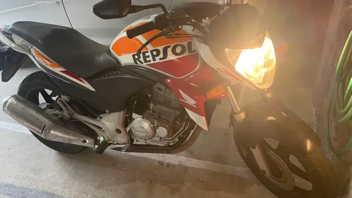 CB 300R 2014 Repsol