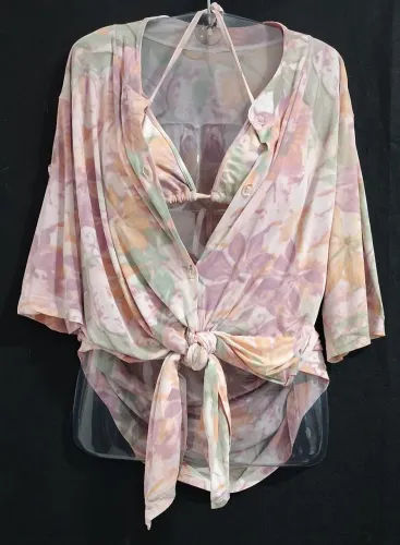 Moda Praia: Conjunto de camisa saída de praia + top cortininha Tamanho M floral tom rosa.