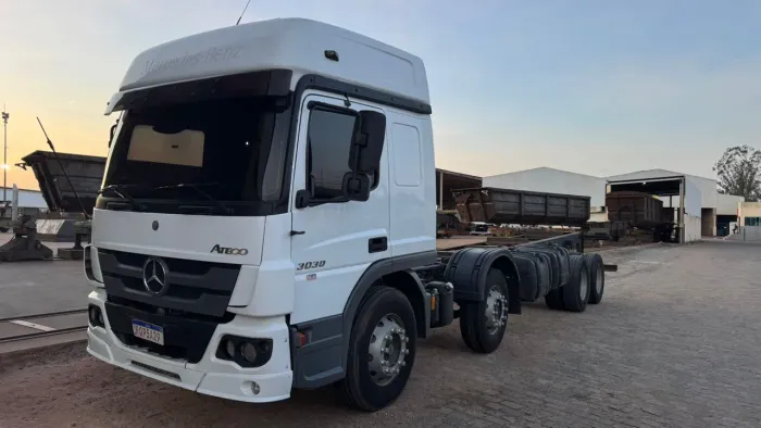 Mercedes atego 3030 8x2