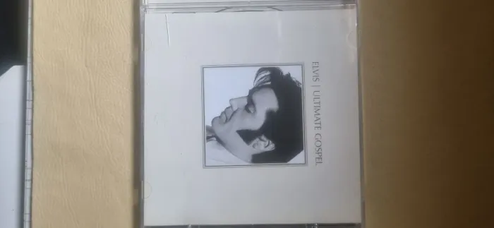 Vendo cd original Elvis Presley