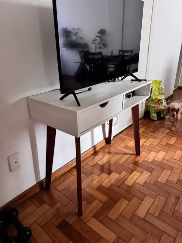 Mesa de TV/aparador/ escrivaninha da TokStok