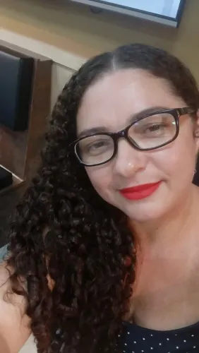 Babá folguista,cuidadora de idosos ou doméstica limpar e passar.
