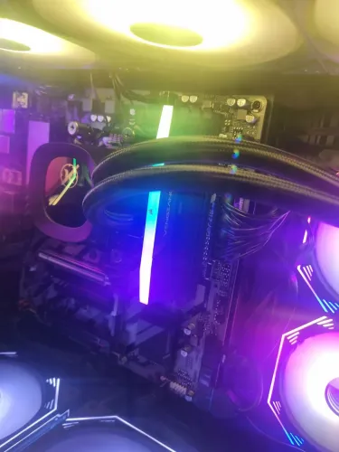 16gb ram ddr5 6200mhz corsair rgb
