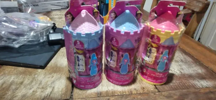 Boneca Princesas Disney Color Reveal Surpresa