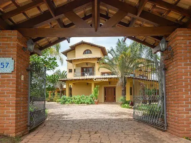 Casa sofisticada com 5 dormitórios sendo 4 suítes, 650 m² por R$ 3.490.000