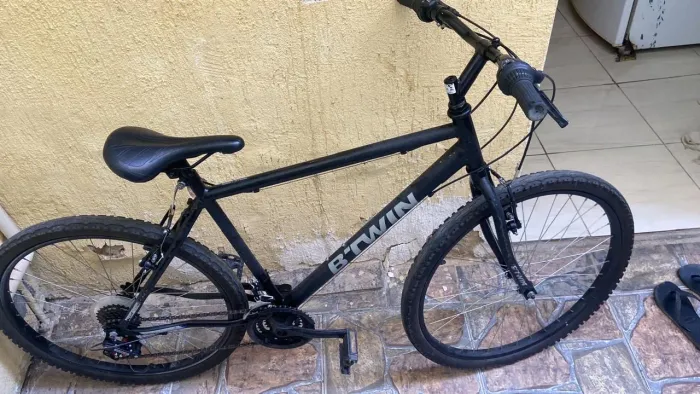 Bicicleta BTWIN Aro 26 Preta - Ótimo Estado