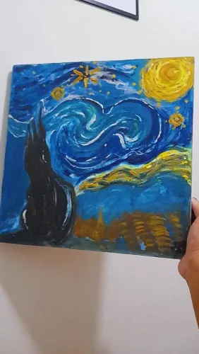 Quadro inspirado na Noite Estrelada de Van Gogh