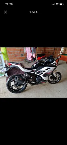 Kawasaki ninja 300