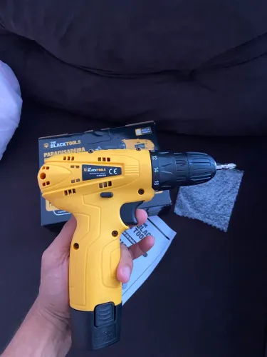 Parafusadeira e Furadeira Bateria Lítio 12V Mandril Rápido Lacrado