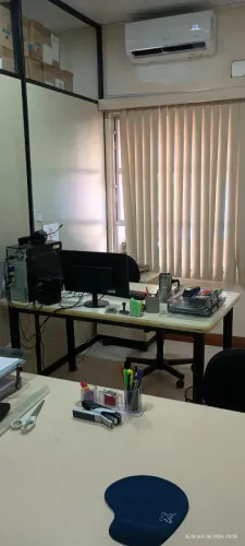 Prédio comercial com 13 salas na Avenida Perimetral, bairro Marco