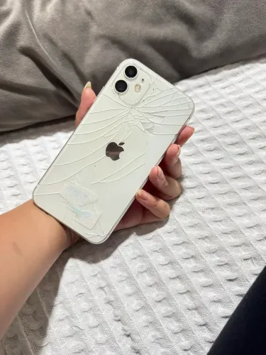 iPhone 11- 128GB
