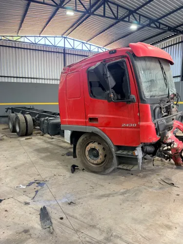 CABINE ATEGO 2430 SUCATA PEÇAS | BH-MG