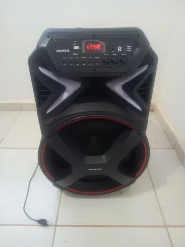 Caixa de som 700w RMS Bluetooth em ótimo estado + Manual Aceito cartão