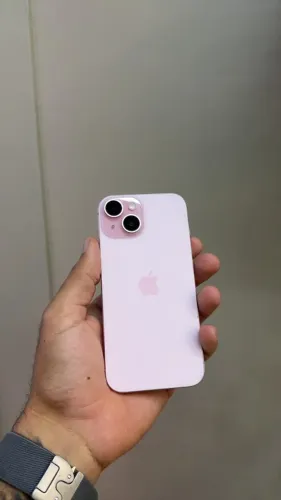 iPhone 15 128GB Bateria 85% ? Seminovo R$2.850 A VISTA