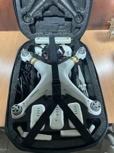 Drone DJI phantom Se 4k +3 baterias pouco uso