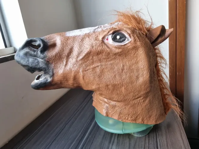 Máscara de cavalo fantasia