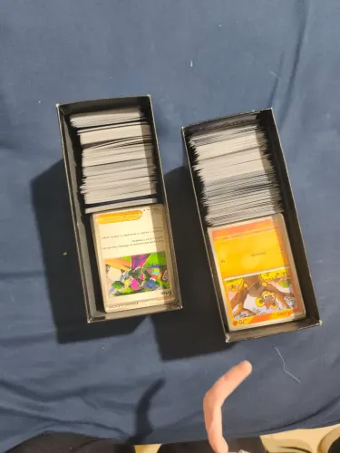 Cartas pokémon bulk - cartas cinzas - 1400 cartas por ai