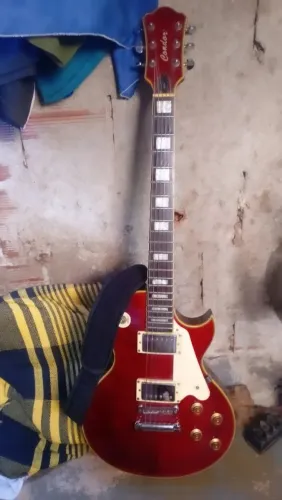 GUITARRA CONDOR 