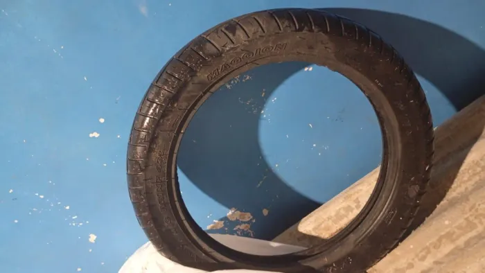 Pneu moto