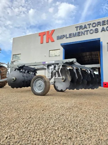 cod. 1270 GRADE ARADORA DE CONTROLE 16 X 28 INTERMEDIARIA TATU - Tk Tratores Nova Andradin