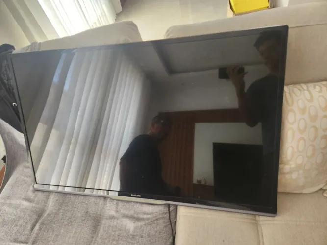 TV LED Phillips Ambilight 42 Polegadas