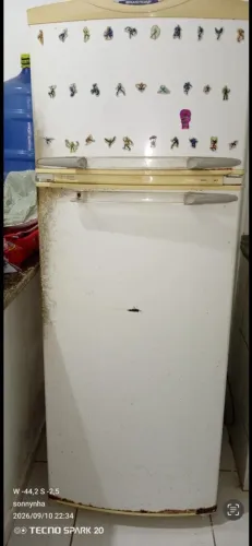 Vendo geladeira até 400