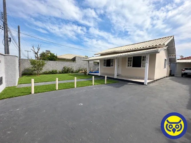 Casa para locação no Carianos 2 dormitórios, suíte, quintal e churrasqueira
