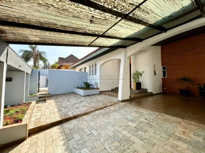 Casa alto padrão com 333,59m², bairro Jardim Canadá, Zona Sul de Ribeirão Preto/SP.