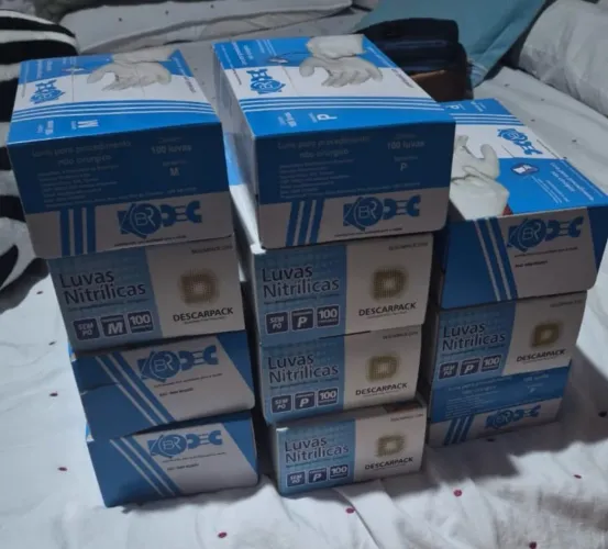 Luvas com pó e sem Nitrilica 