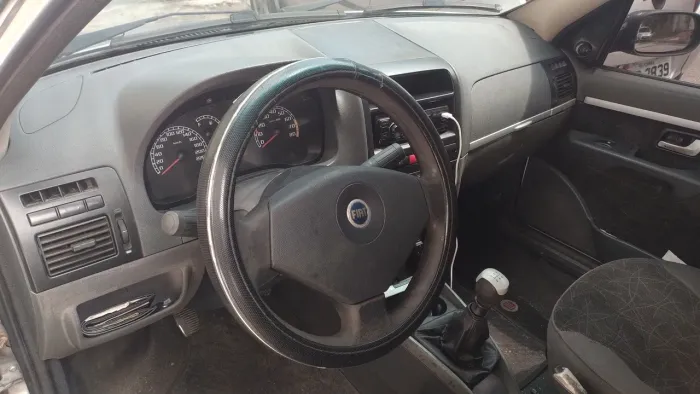 Fiat Siena HLX 1.8 MPI Flex 8V 4P 2007