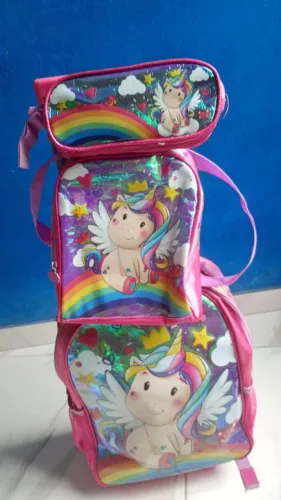 Kit escolar Unicórnio. Com mochila, lancheira e estojo. Por favor ler a descrição 