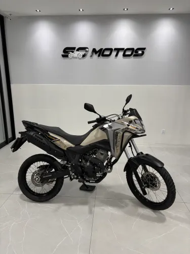 Sahara 300 2023/2024 Adventure ( Emplacada ) Único dono