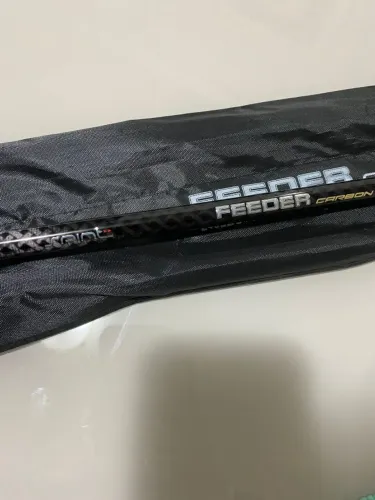 Vara para Carretilha Saint Feeder Carbon 2,40m 17lbs Ação Média Rápida