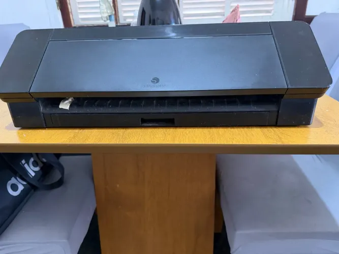 Silhouette cameo 4