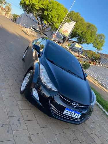 Hyundai Elantra GLS 2.0 16V Flex Aut. 2013