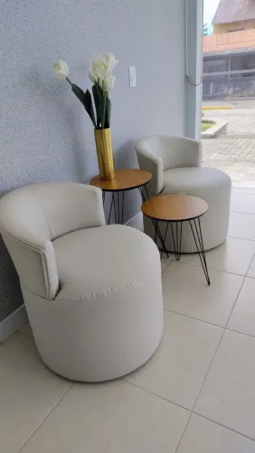 Poltrona Redonda Confortável e Elegante