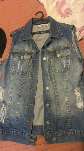 Jaqueta jeans sem manga