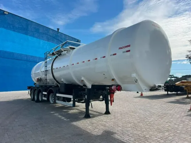 Carreta Facchini Tanque Aço Carbono 4 Eixo 50mil Litros 2025