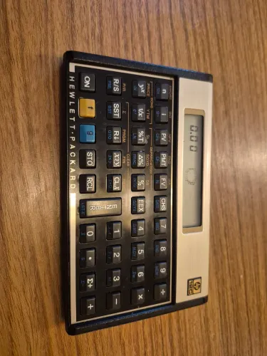Calculadora científica HP.