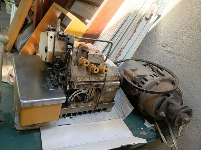 MAQUINA INDUSTRIAL INTERLOQUE