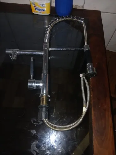 Vende-se torneira gourmet inox com Spray Extensor