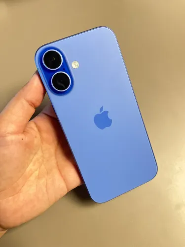 iPhone 16 azul 90% original Impecável