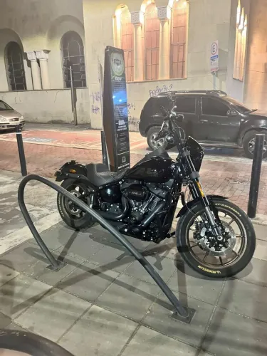Harley davidson low rider 