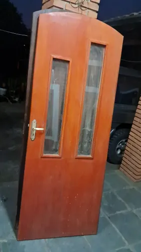 Porta de madeira usada 1.98x69 com batente