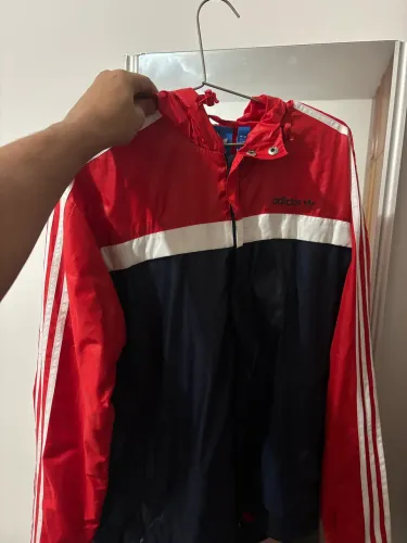Corta vento Adidas